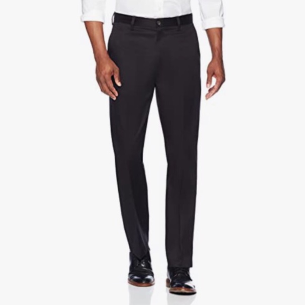 NWOT Buttoned Down Relaxed Flat Front Chinos